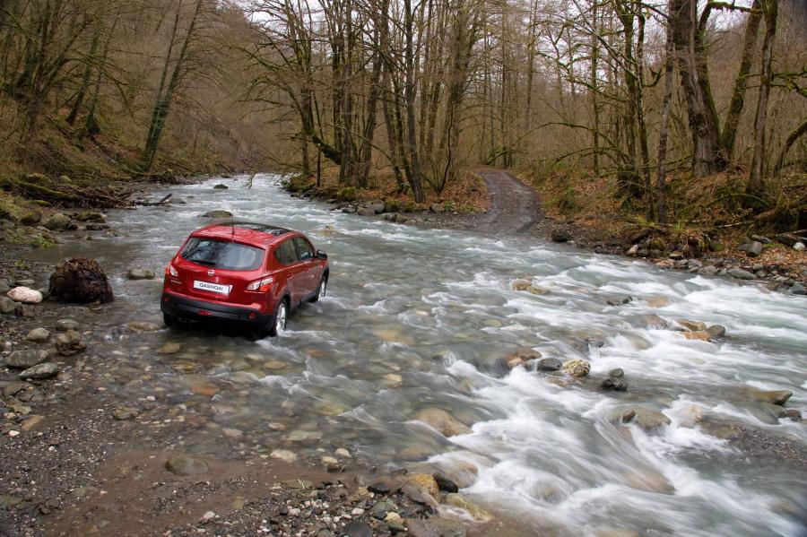  Nissan Qashqai 2010 года  (фото 52 из 204)